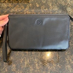 Lulelemon wallet/wristlet